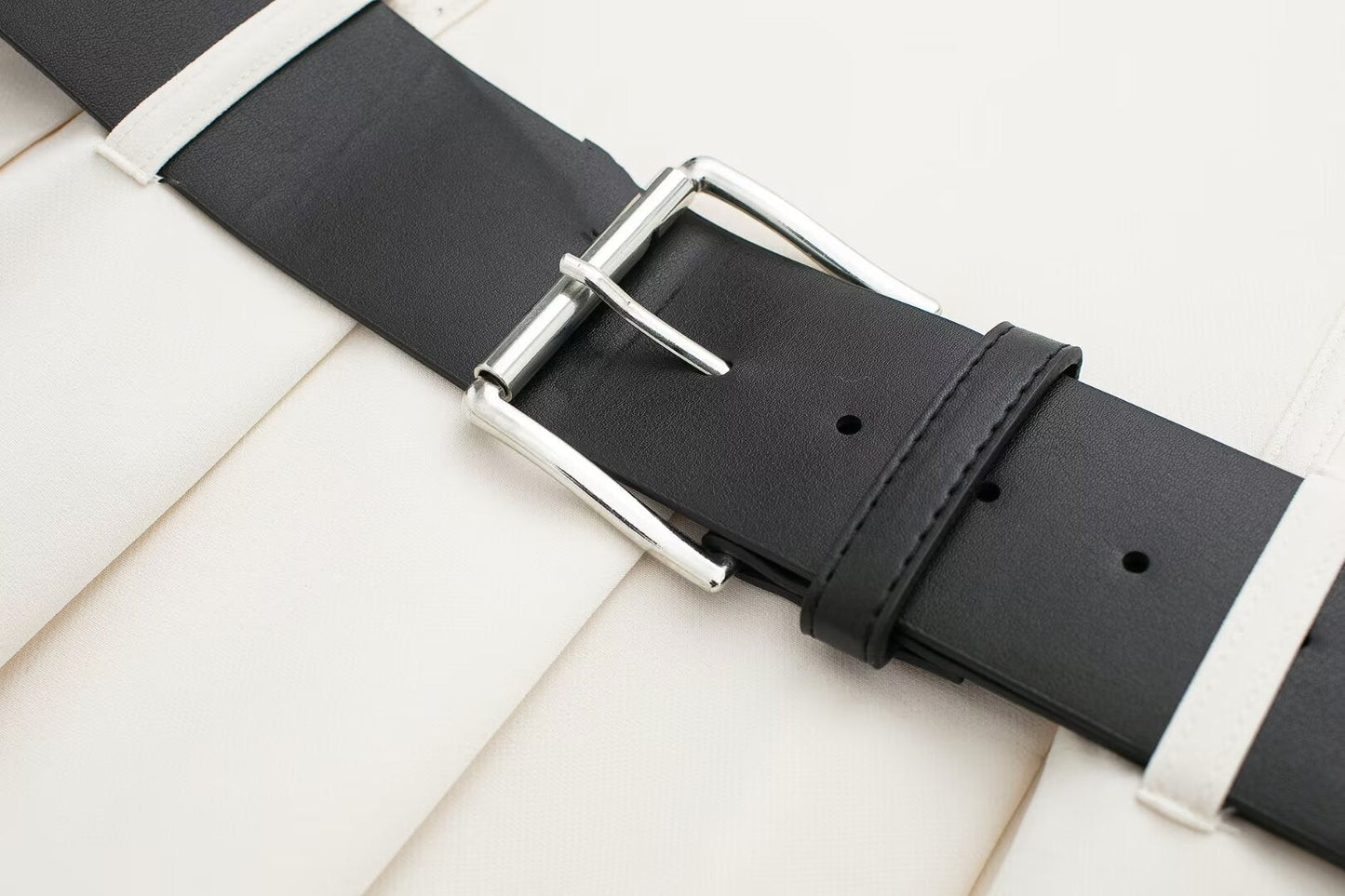 CELIA | ROBE COURTE AVEC CEINTURE